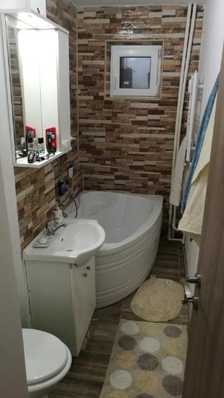 Apartament cu 2 camere semidecomandat în Abator