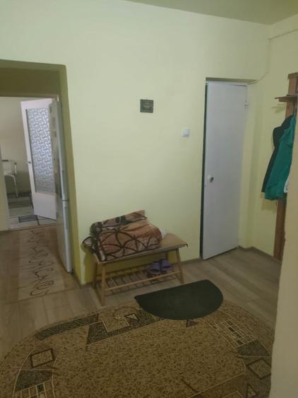 Apartament cu 3 camere decomandat în Dumbrăveni