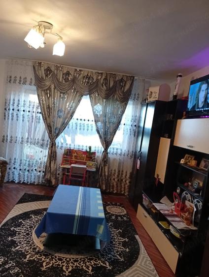Apartament cu 2 camere decomandat în 1 Mai