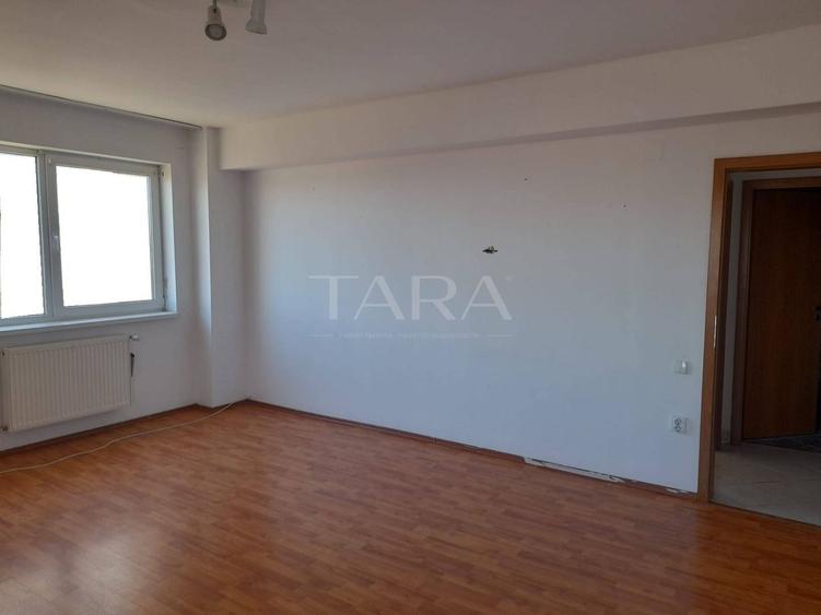 Apartament cu 2 camere decomandat, mobilat în Europa