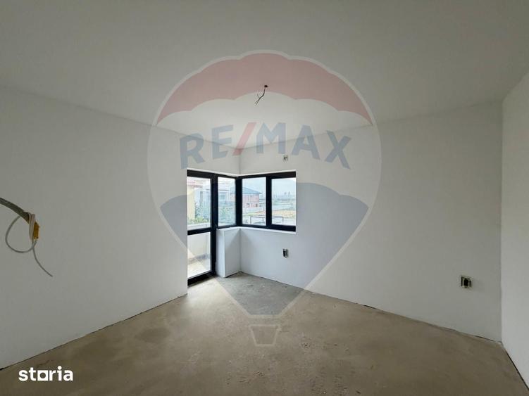 Casă cu 4 camere cu Teren 200 Mp în Central