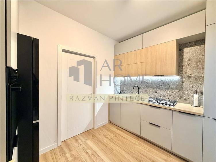 Apartament cu 3 camere decomandat, mobilat în Mărășești