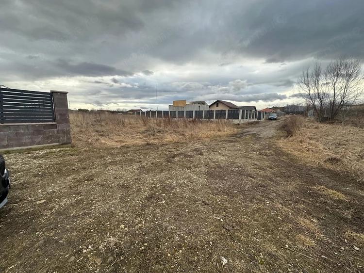 Teren de 525 mp, în Stupini