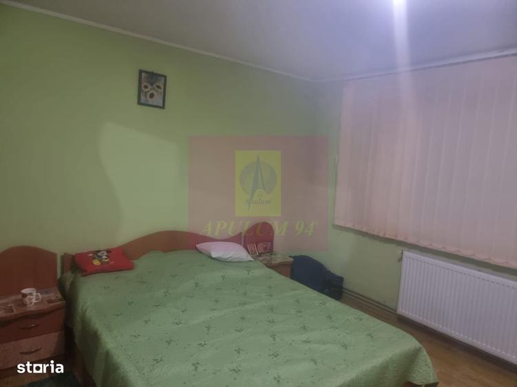 Casă cu 4 camere în Dudu