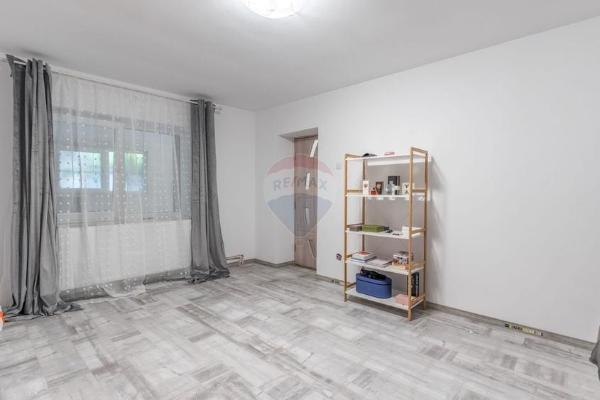 Casă individuală cu 4 camere cu Teren 196 Mp în Galata