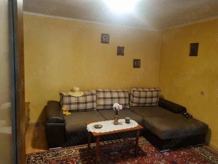 Casă cu 5 camere cu Teren 680 Mp în Km 5