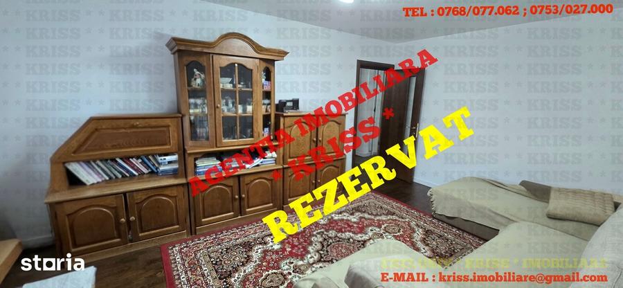 Apartament cu 3 camere decomandat în Central