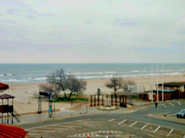 Apartament frontal la mare, cu loc de parcare in proprietate - 1