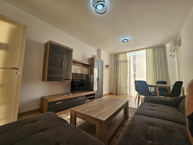 Apartament cu 2 camere decomandat, mobilat în Central