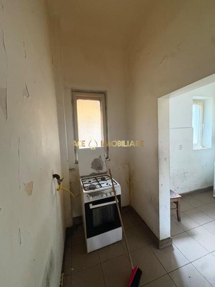 Apartament cu 3 camere decomandat, mobilat în Unirii