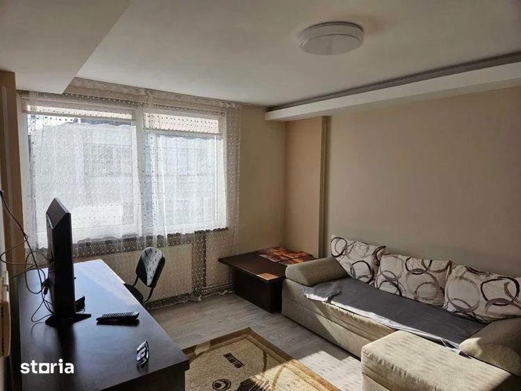 Apartament cu 2 camere decomandat în Cornișa