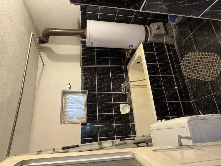 Casă cu 4 camere cu Teren 4000 Mp în Tulca