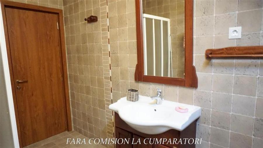Casă individuală cu 5 camere cu Canalizare în Muereasca