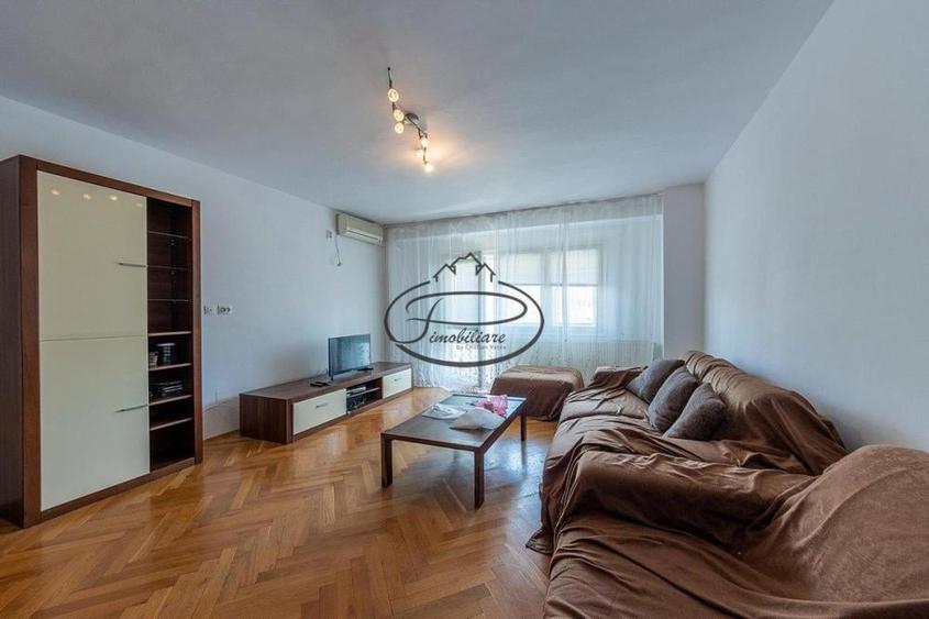 Apartament cu 3 camere în Calea Călărașilor