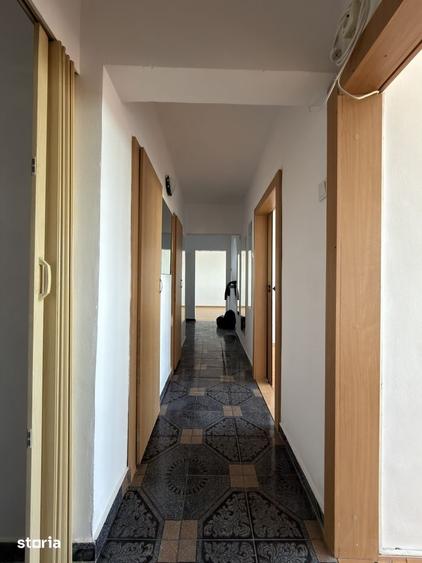 Apartament cu 3 camere decomandat în Șagului