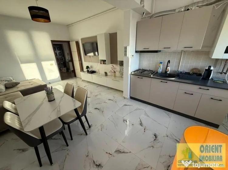 Mamaia Summerland, de inchiriat 3 camere, mobilat, termen lung - 1