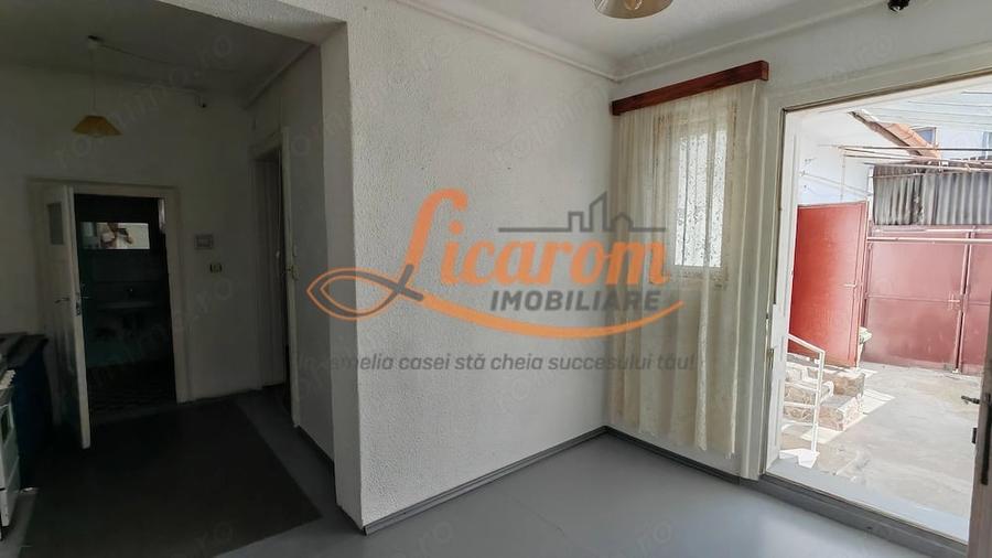 Blumana Proprietate singur in curte,2 corpuri de casa. - 7