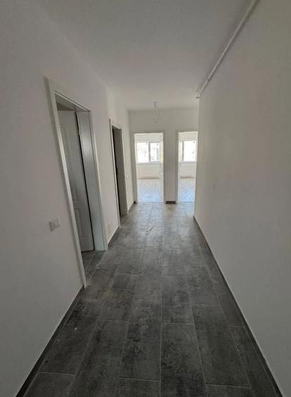 Apartament cu 3 camere decomandat în Brâncoveanu