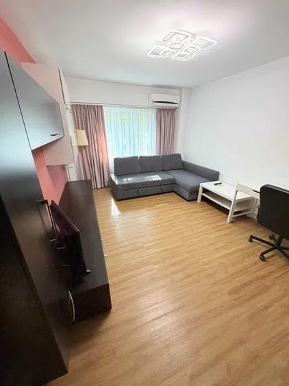 Apartament cu 2 camere semidecomandat, mobilat în Aviației