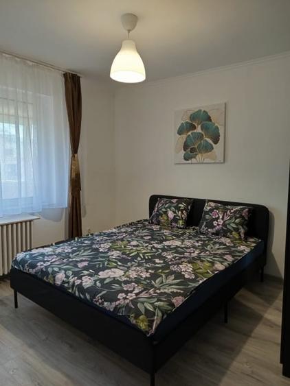 Apartament cu 2 camere decomandat, mobilat în P-ța Romană