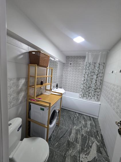 Apartament cu 2 camere semidecomandat, mobilat în 22 Decembrie