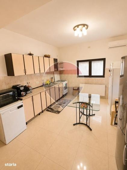 Casă cu 4 camere cu Teren 750 Mp în Fundeni