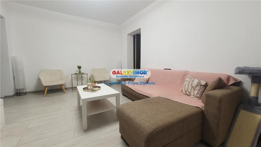 Apartament cu 4 camere semidecomandat în Militari