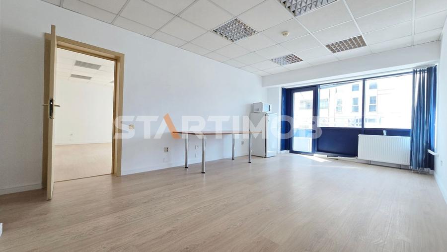 Birou, de 320.73999023438 mp, în Centrul Civic