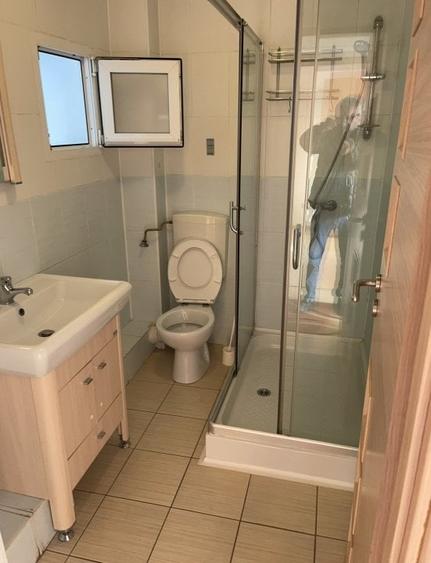 Apartament cu 3 camere semidecomandat, mobilat în Grivița