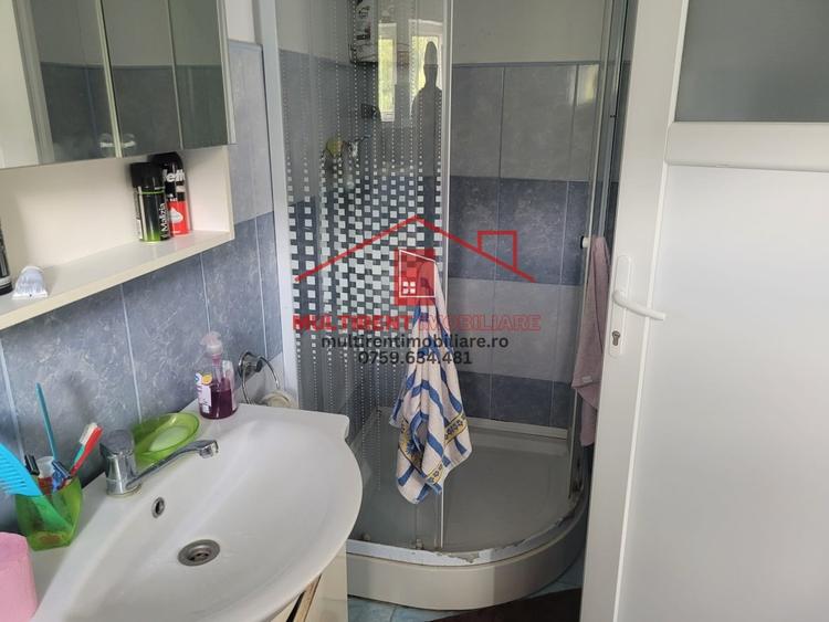 Casă individuală cu 3 camere cu Teren 2663 Mp în Telița