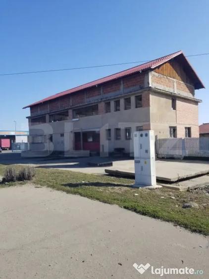 Cladire Spatiu Comercial 780 mp pe DN Targovi?teGae? - 3