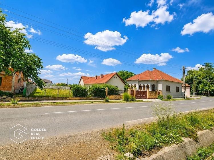 Casă cu Teren 2355 Mp în Ususău