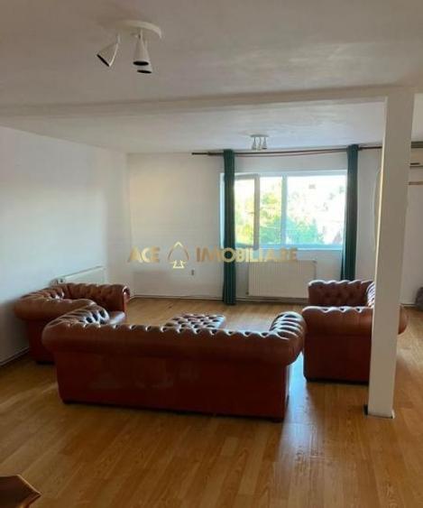 Apartament cu 3 camere decomandat, mobilat în Vitan