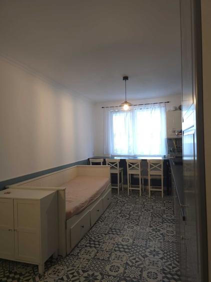 Garsonieră decomandată în Central