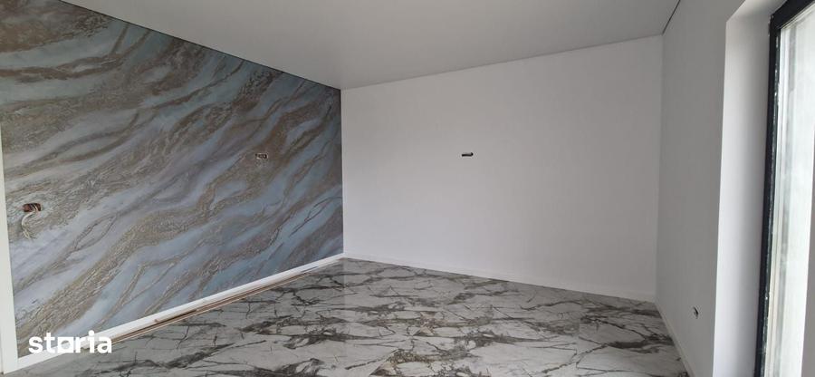 Casă cu 3 camere cu Teren 400 Mp în Bucium