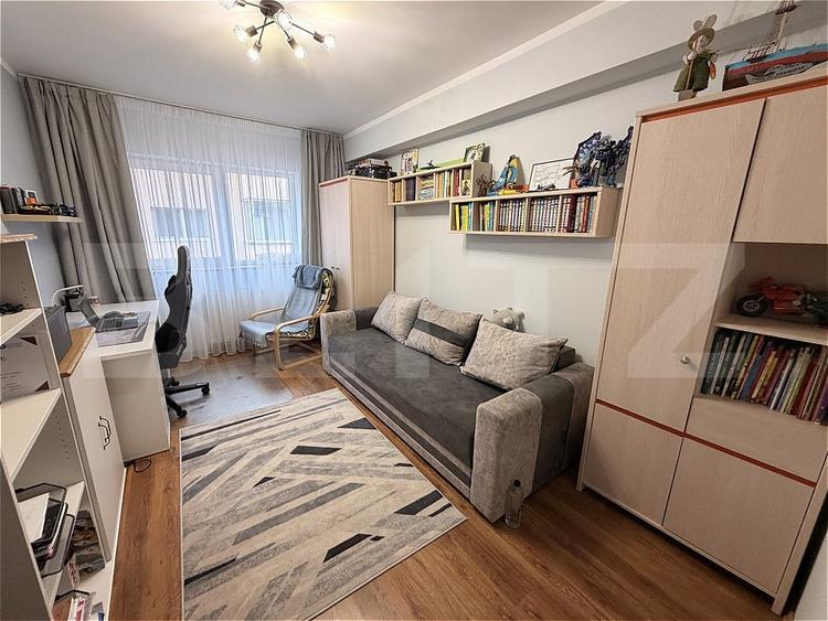 Apartament cu 3 camere decomandat, mobilat în Florești