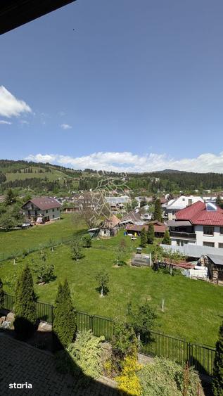 Casă cu 8 camere cu Teren 708 Mp în Central