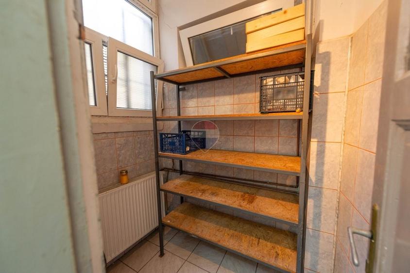 Apartament cu 3 camere semidecomandat, mobilat în Dorobanți