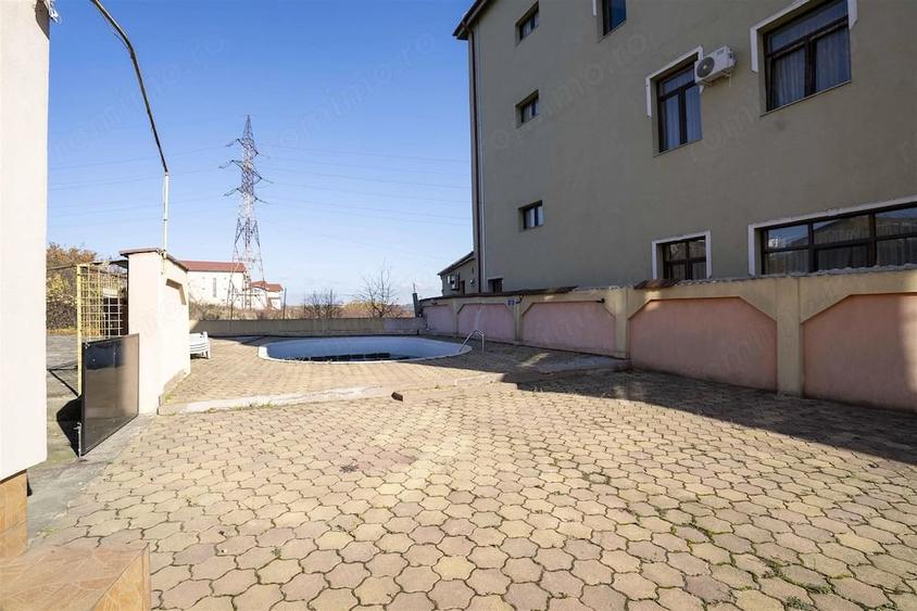 Spațiu comercial, de 599 mp, în Sânmartin