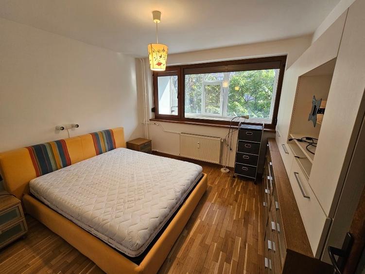 Apartament cu 2 camere semidecomandat, mobilat în Ștefan cel Mare
