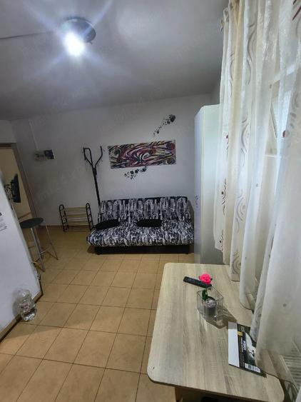 Garsonieră decomandată în Militari