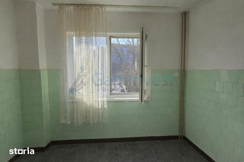 Apartament cu 4 camere decomandat în Nufărul