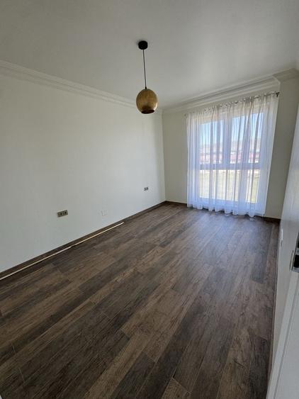 Apartament cu 3 camere în Florești