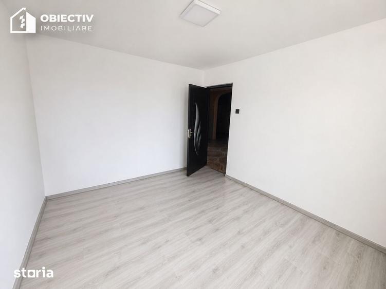 Apartament cu 4 camere decomandat în Central