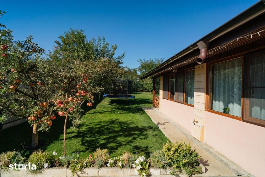 Casă cu 4 camere cu Teren 600 Mp în Borhanci