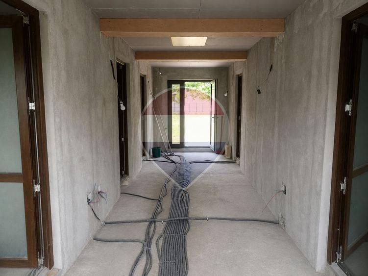 Casă individuală cu 3 camere cu Teren 1200 Mp în Gostinu
