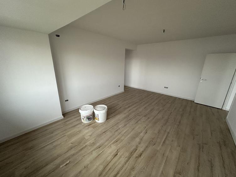 Apartament cu 2 camere semidecomandat în Bucovina