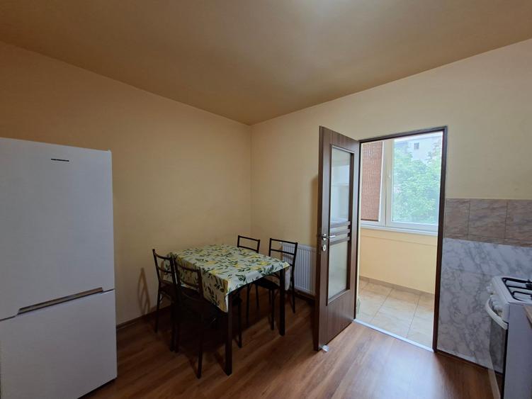 Apartament cu 2 camere în Liliacului