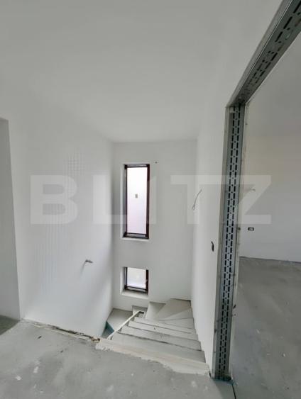 Casă individuală cu 5 camere cu Canalizare în Săcălaz