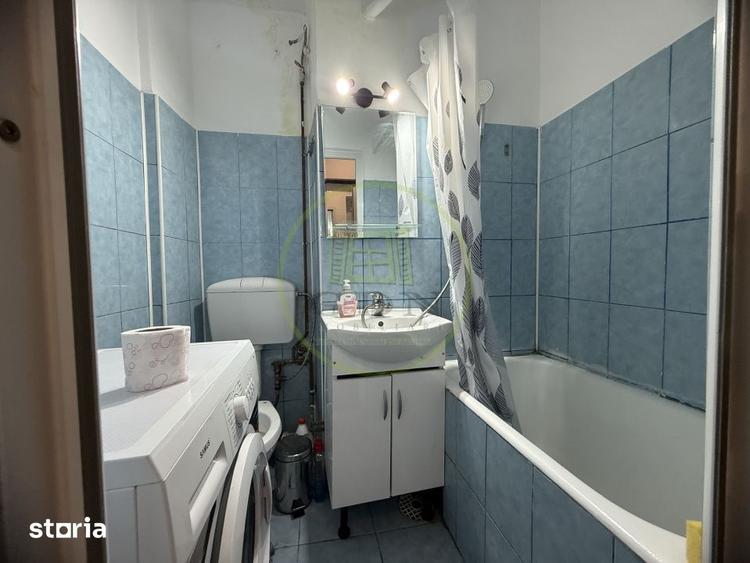 Apartament cu 2 camere semidecomandat, mobilat în Valea Rosie